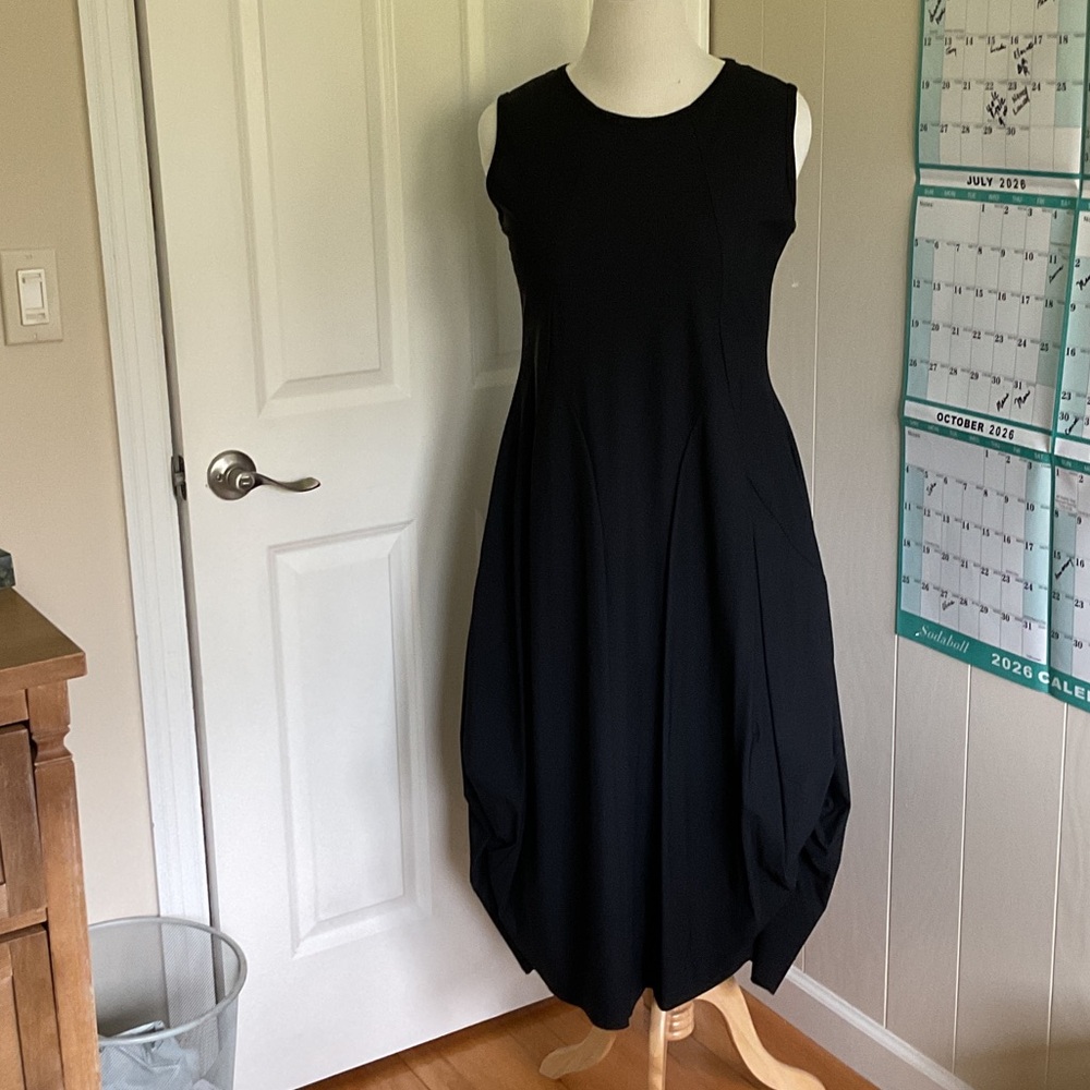 Jason Black Sleeveles Balloon-Hem Maxi Dress
